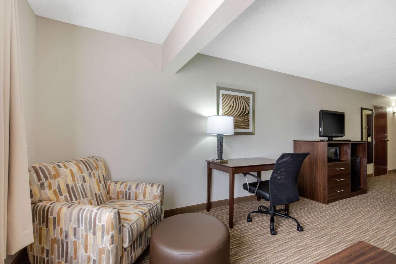 Quality Inn & Suites Mountain Home North Bagian luar foto